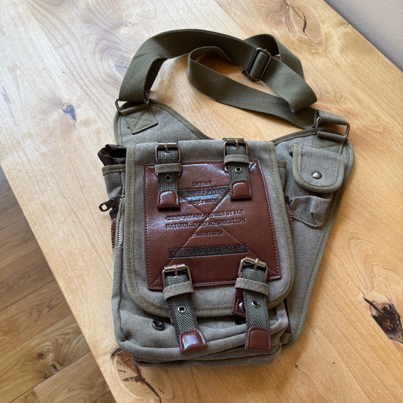 RU YI HUANG WESTERN US CATTLE SUBPACKAGE MESSENGER SATCHEL CANVAS NEVER USED - Picture 2 of 12